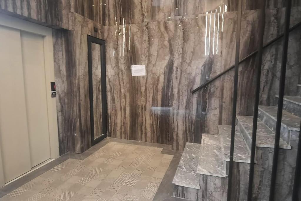 Flower Apartment Тирана Экстерьер фото