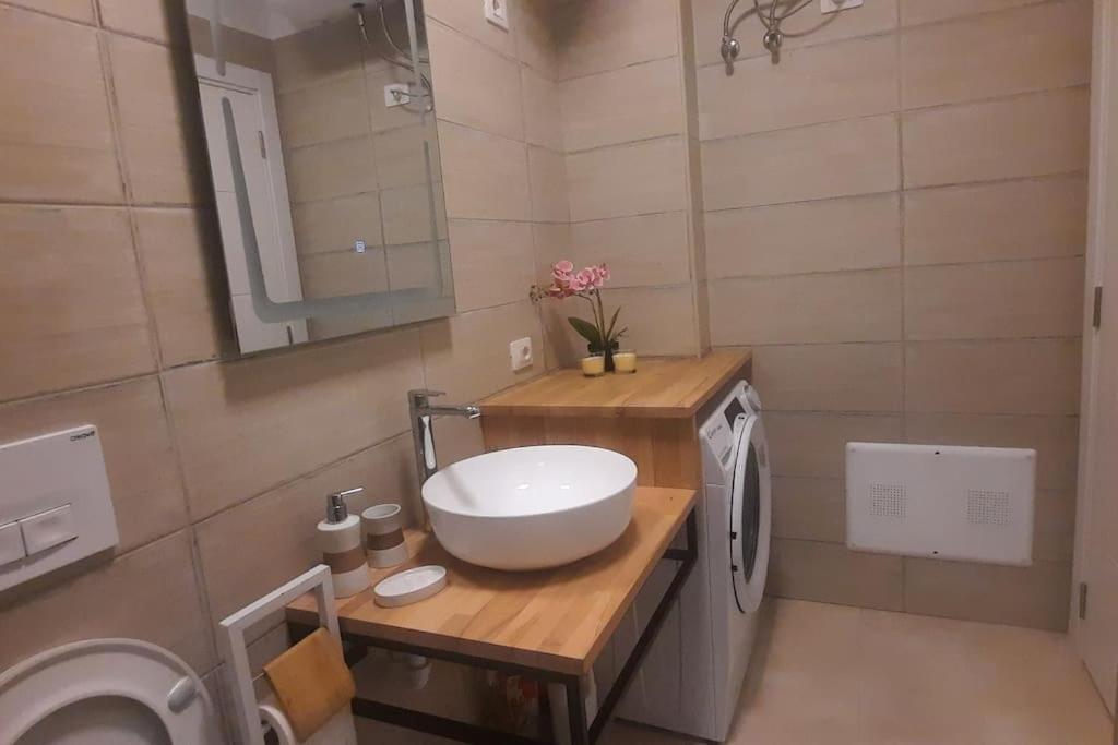 Flower Apartment Тирана Экстерьер фото